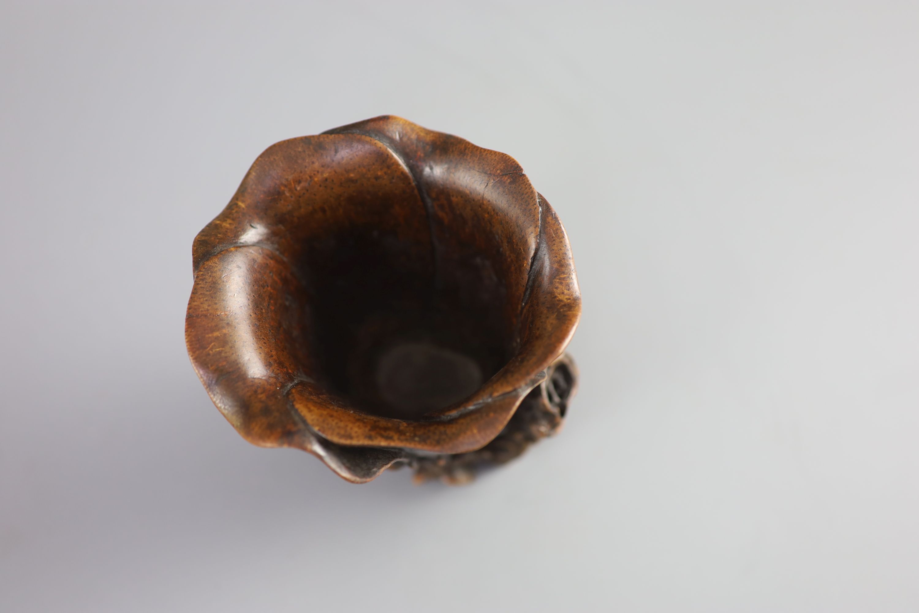 A Chinese bamboo ‘magnolia’ libation cup, 17th/18th century, 11 cm high